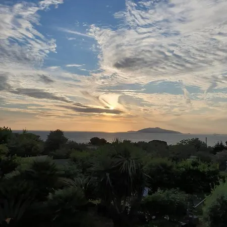 Bed & Breakfast Oasi Di Damecuta 2*